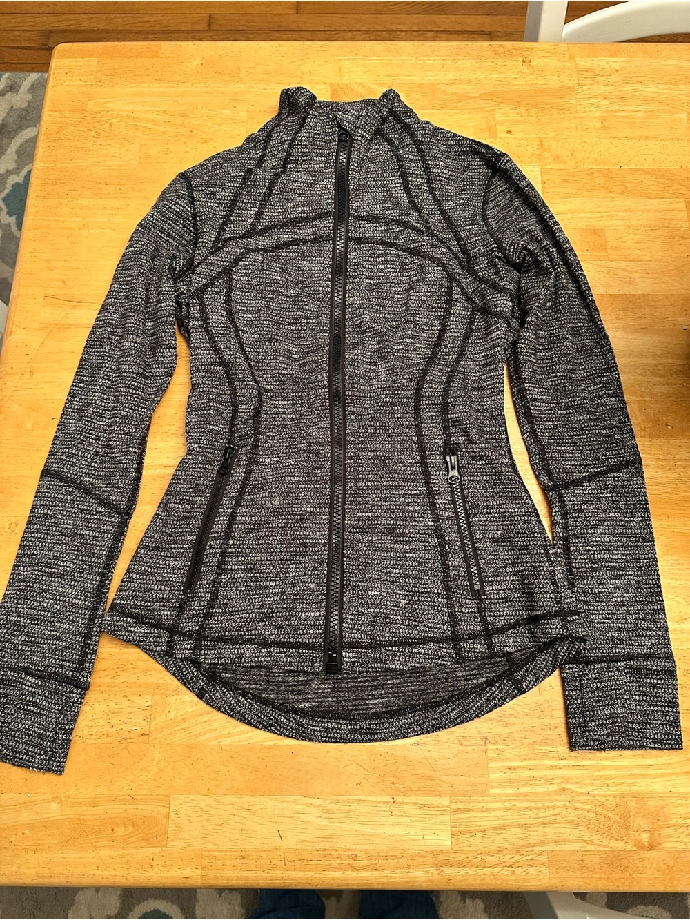Lululemon define jacket size 6